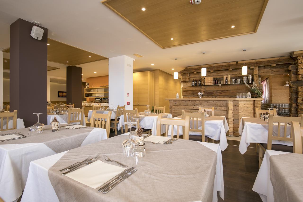 Hotel Luna Bianca Фолгария Екстериор снимка