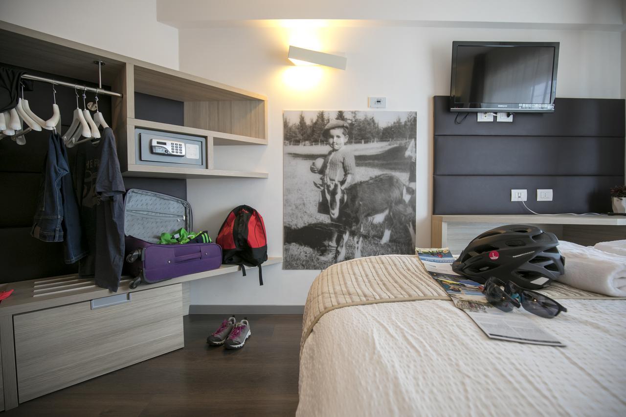 Hotel Luna Bianca Фолгария Екстериор снимка