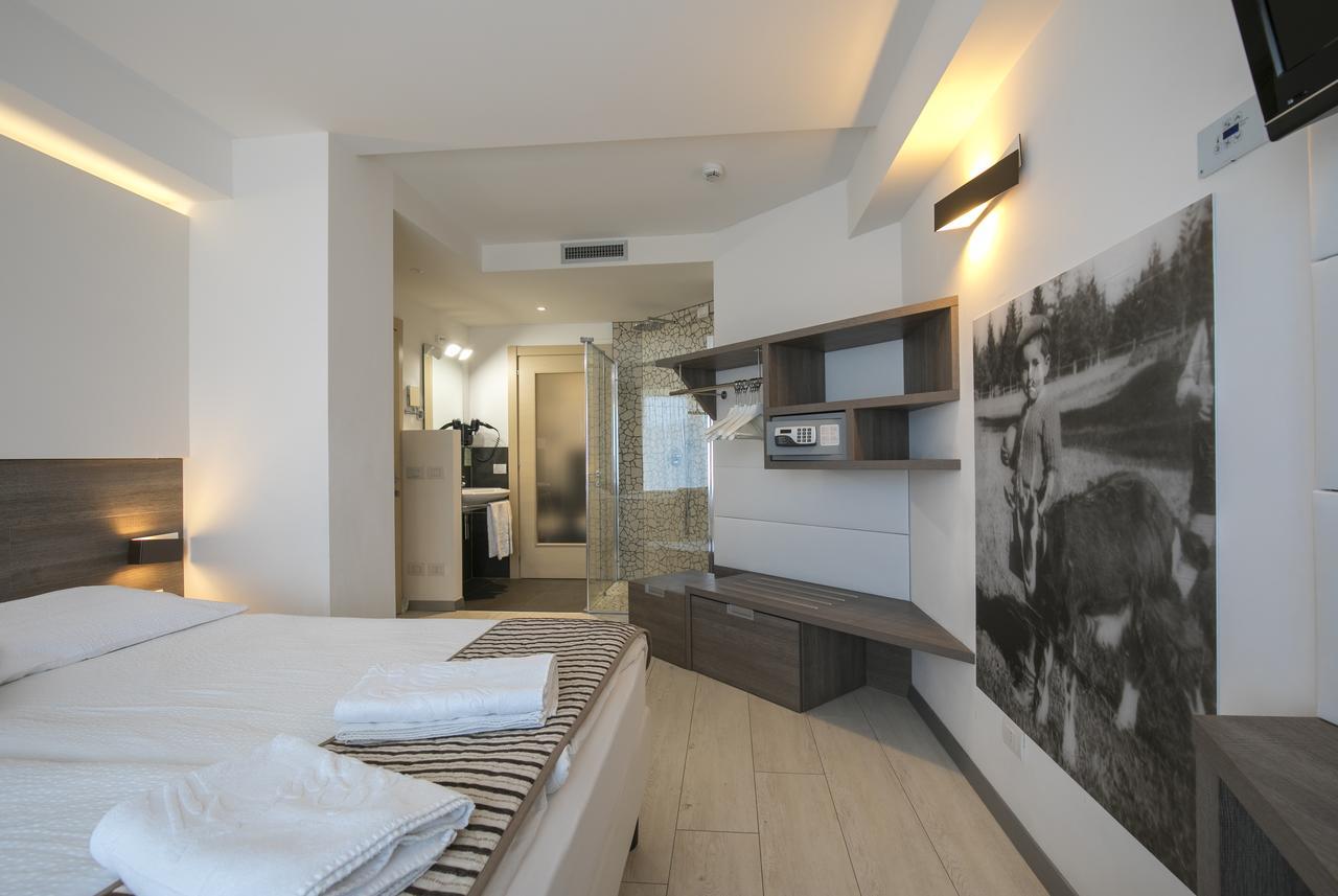 Hotel Luna Bianca Фолгария Екстериор снимка