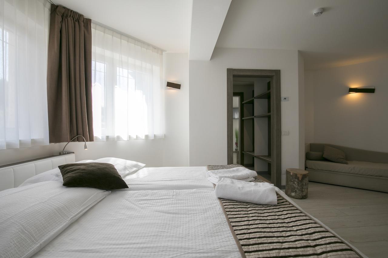 Hotel Luna Bianca Фолгария Екстериор снимка