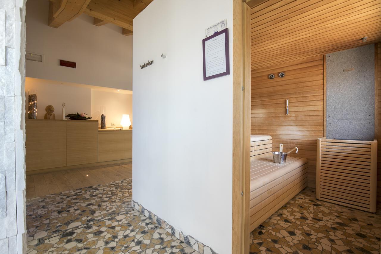 Hotel Luna Bianca Фолгария Екстериор снимка