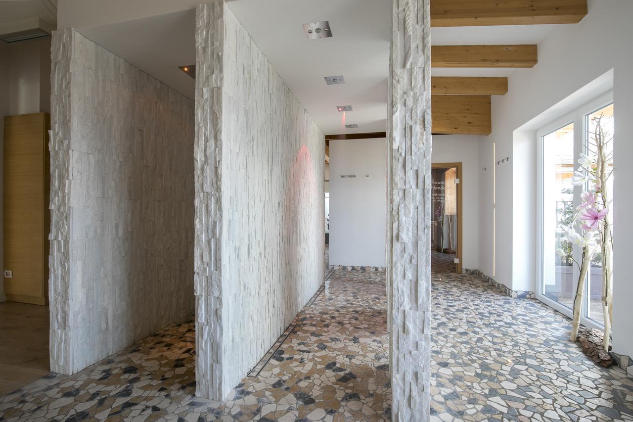 Hotel Luna Bianca Фолгария Екстериор снимка