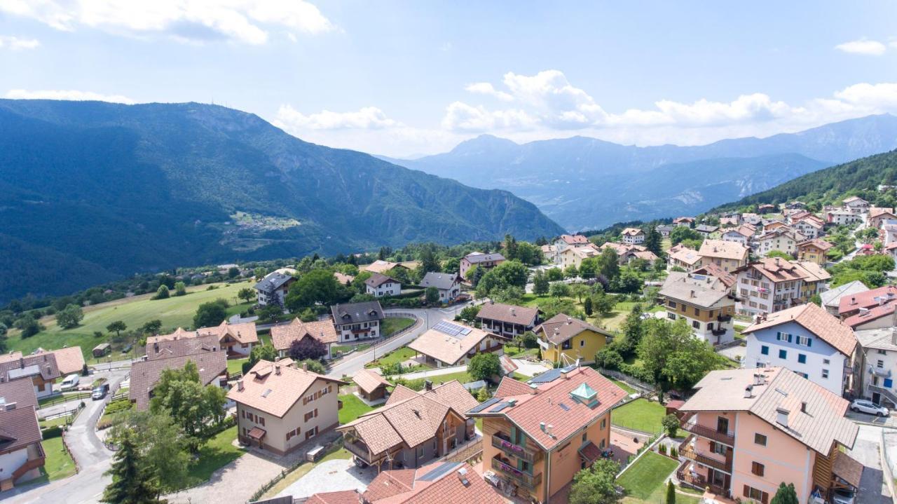 Hotel Luna Bianca Фолгария Екстериор снимка